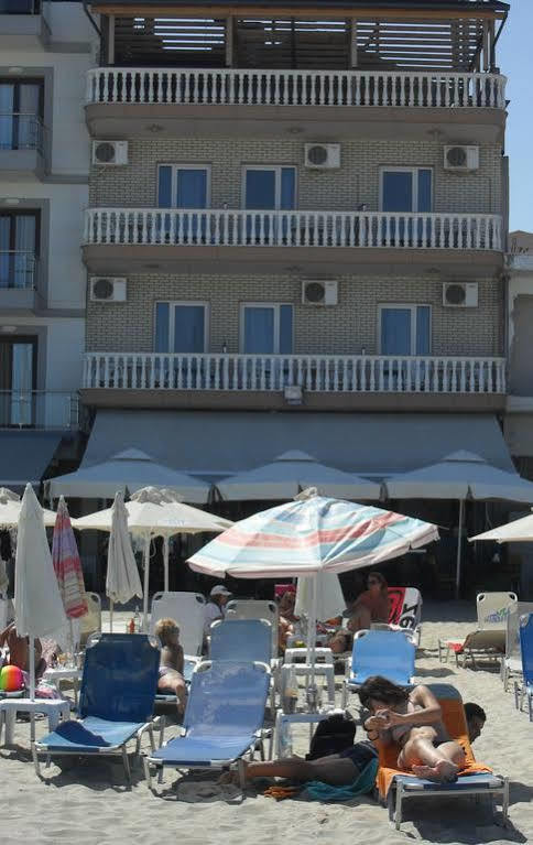 Oscar Hotel Paralía Buitenkant foto